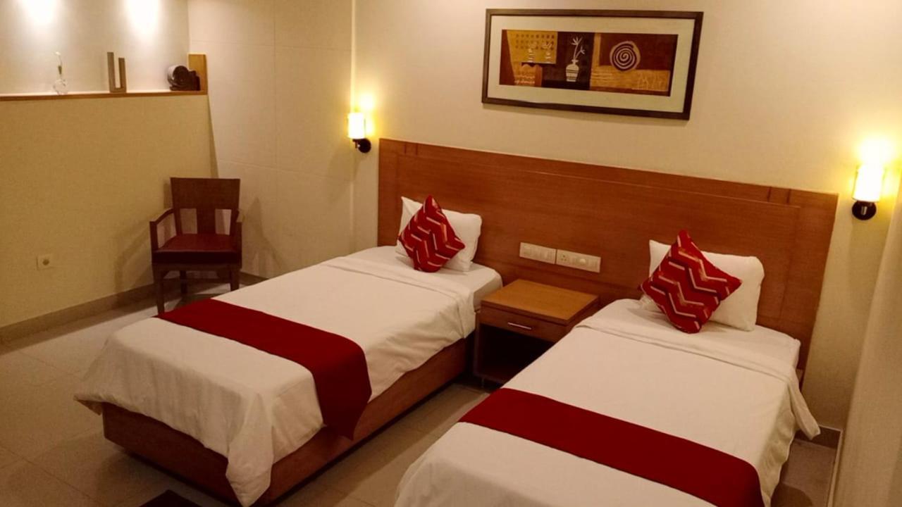 Fabhotel A&M - Nr Lv Prasad Institute, Banjara Hills Hyderabad Eksteriør billede