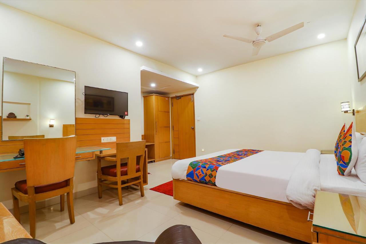 Fabhotel A&M - Nr Lv Prasad Institute, Banjara Hills Hyderabad Eksteriør billede
