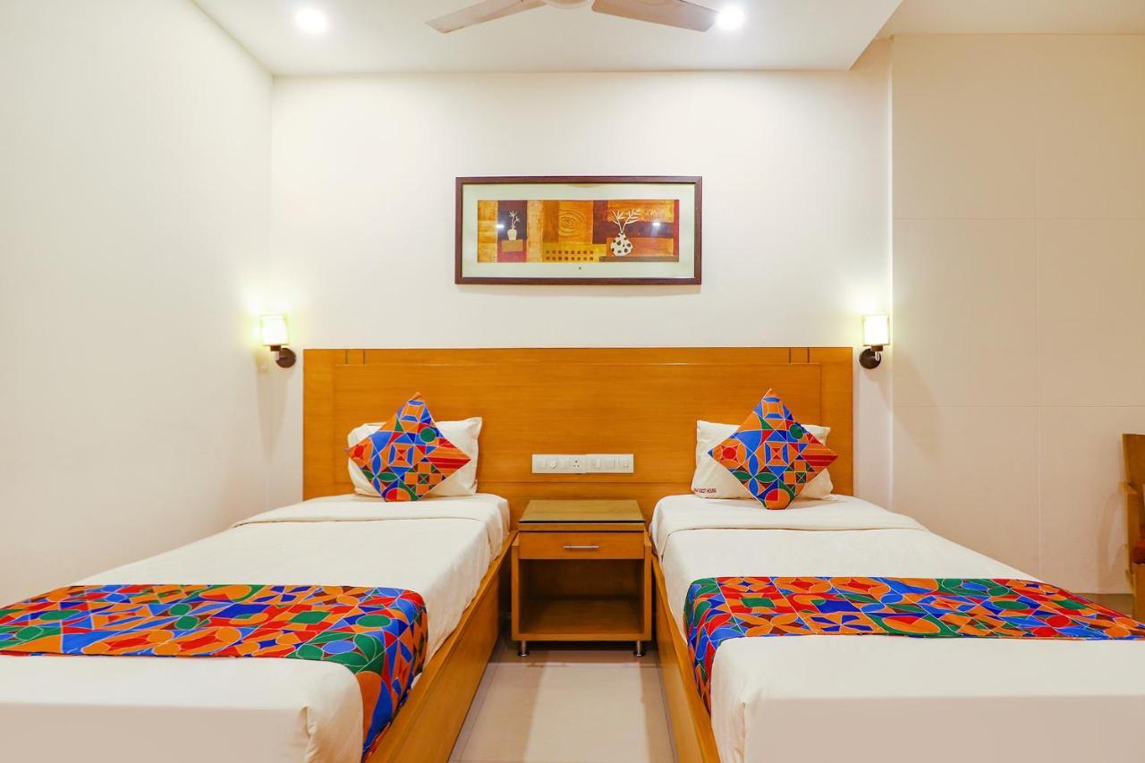 Fabhotel A&M - Nr Lv Prasad Institute, Banjara Hills Hyderabad Eksteriør billede
